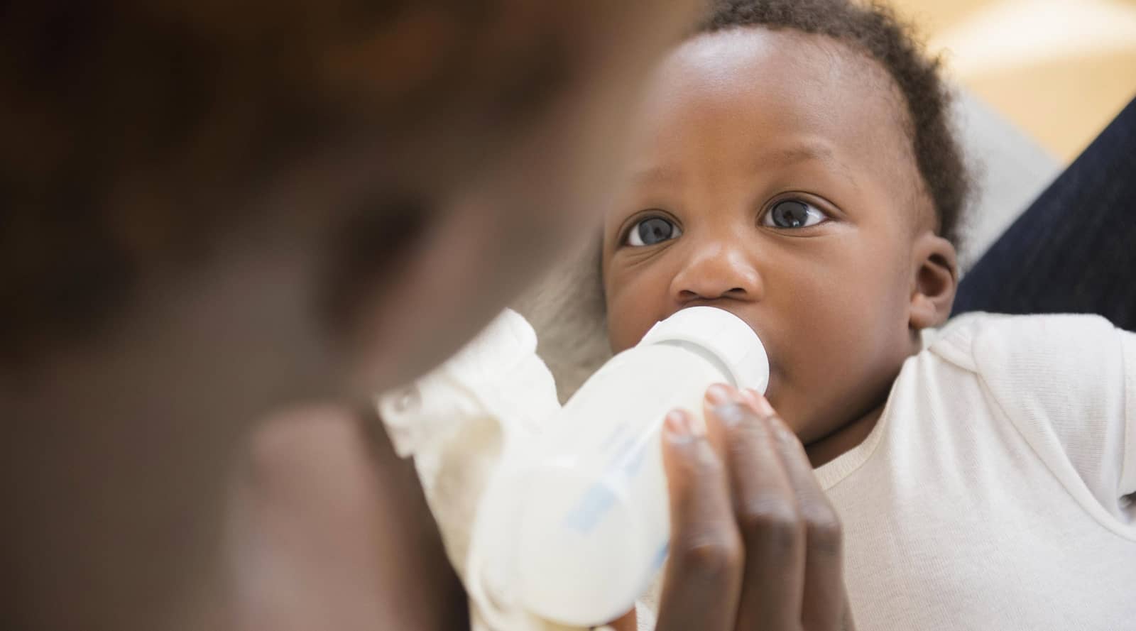 Infant formula and responsive bottle feeding - Baby Friendly